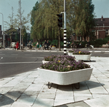 831339 Gezicht op een deel van het verkeersplein Artilleriestraat/ Leidseveertunnel/ Kanaalstraat te Utrecht met op de ...